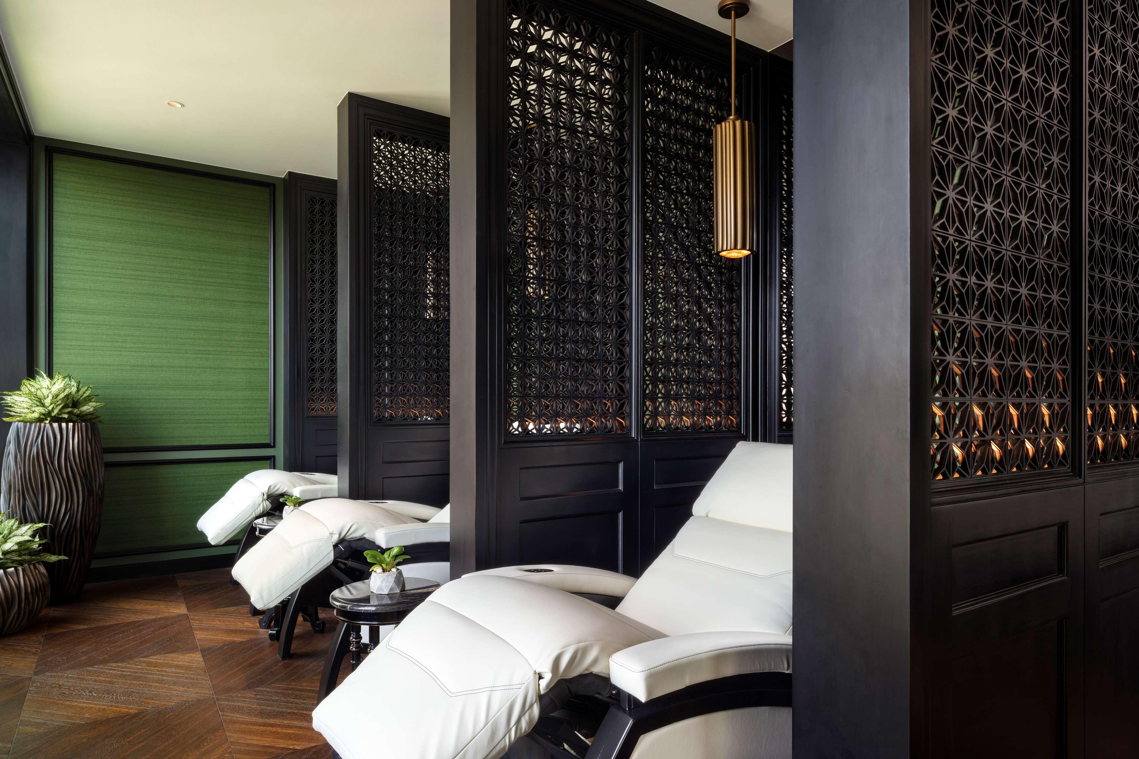 Sindhorn Kempinski Hotel Bangkok - Sha Extra Plus Certified Exterior photo